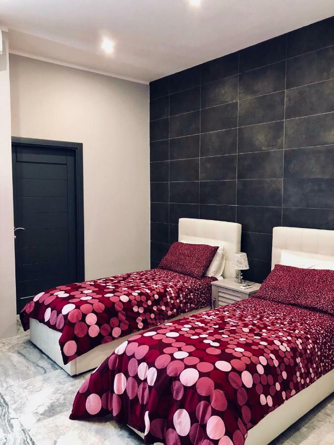 Holiday Townhouse In Sliema Centre Buitenkant foto
