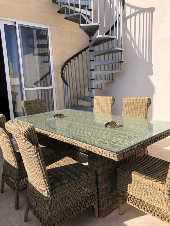 Holiday Townhouse In Sliema Centre Buitenkant foto